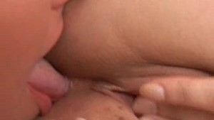 Women sticking their tongue in pussy